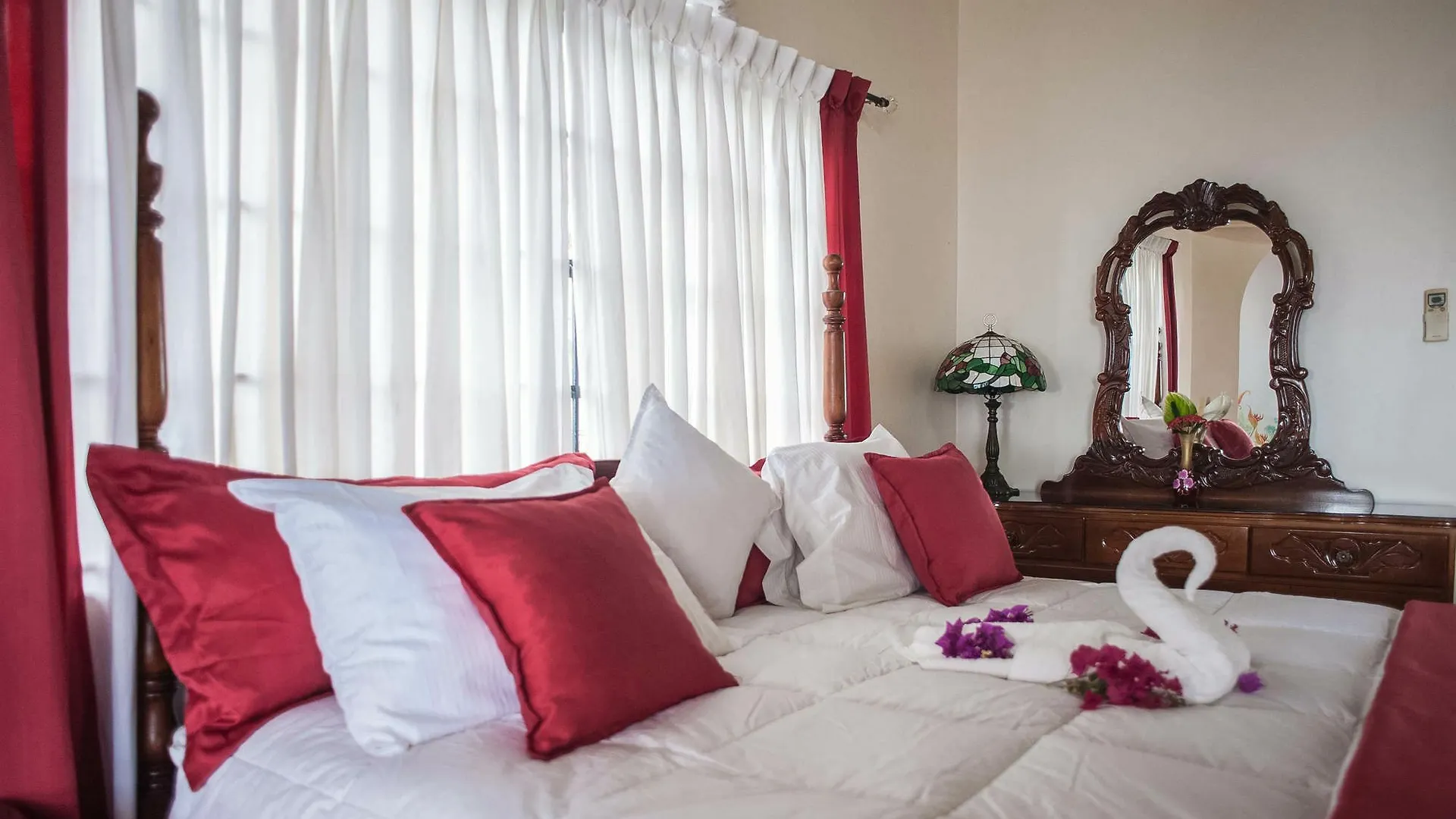 Villa Clarridge Hall Guesthouse Montego Bay Jamaica
