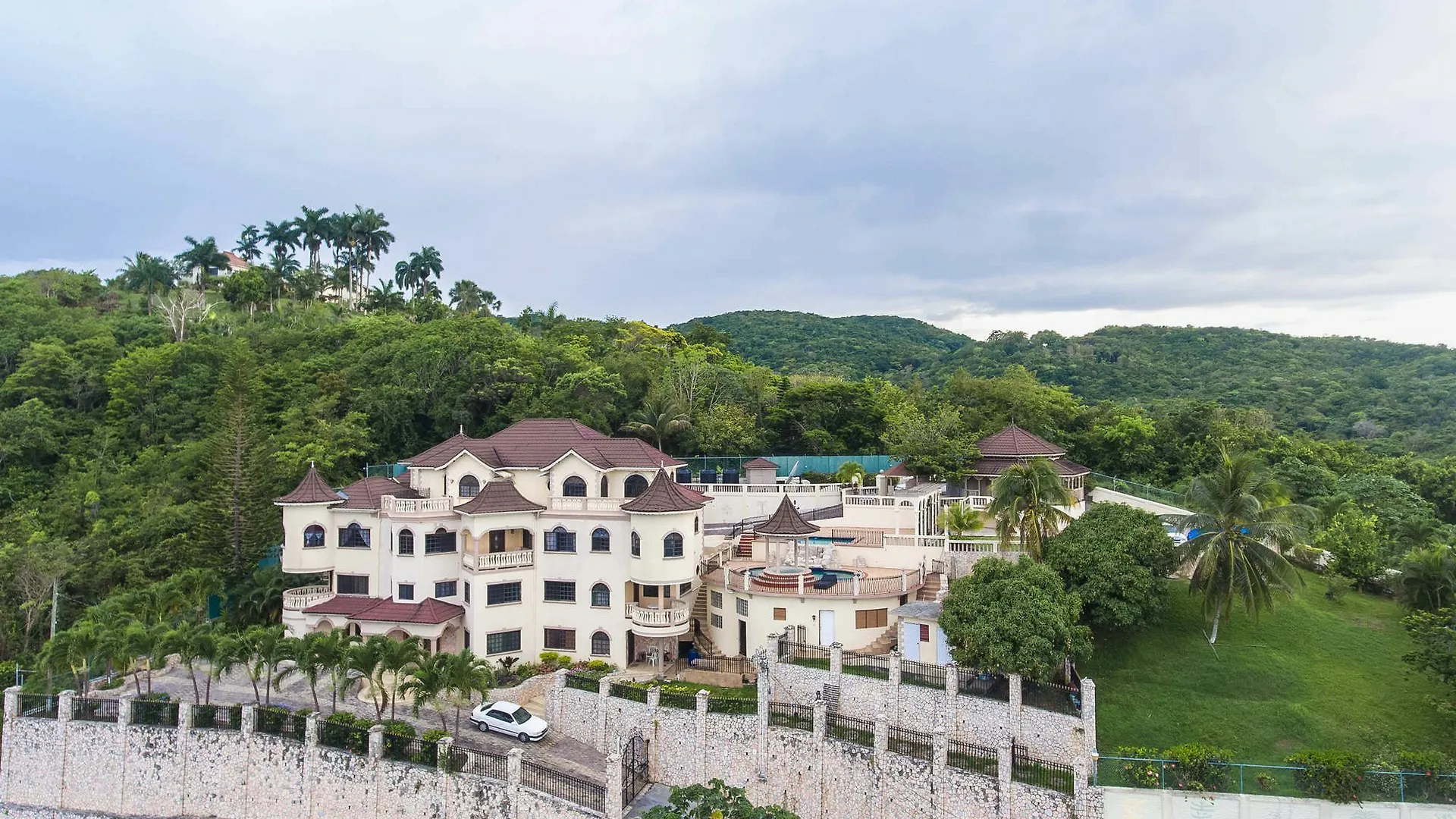Clarridge Hall Guesthouse Montego Bay Villa