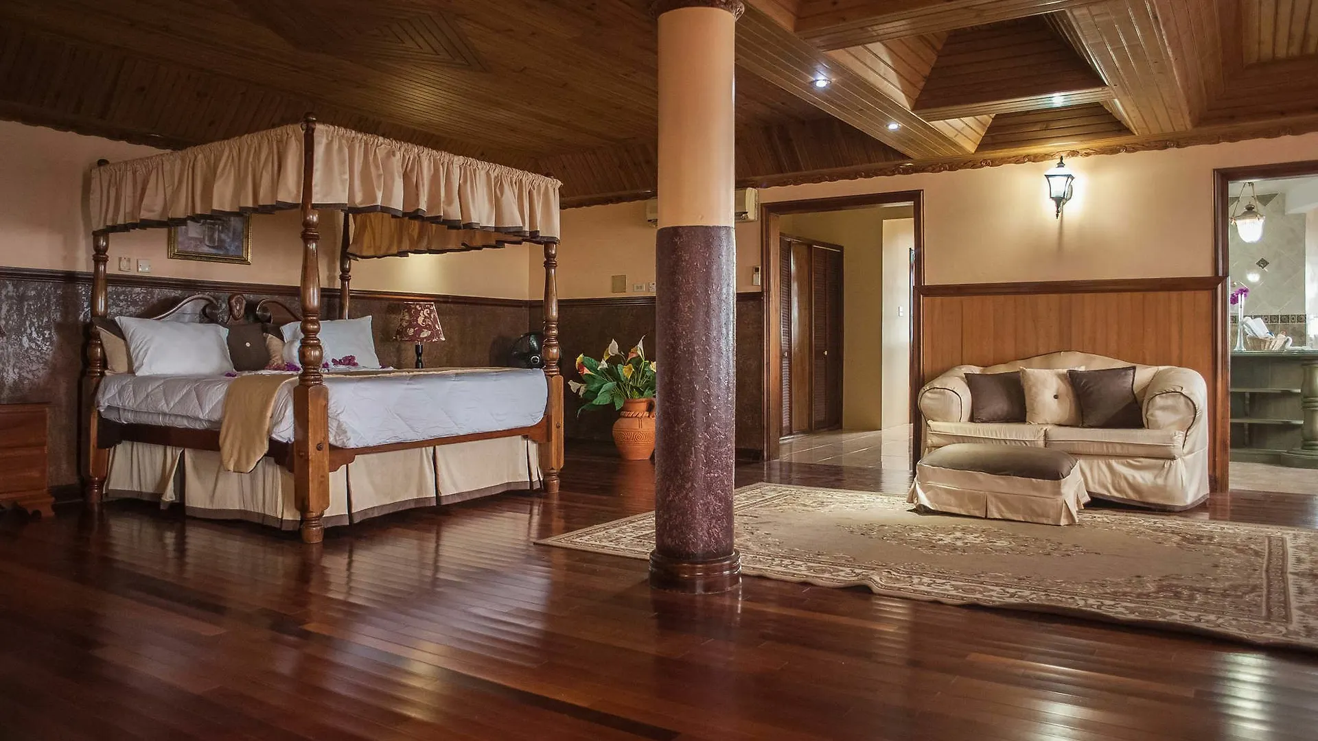 Clarridge Hall Guesthouse Μοντέγκο Μπέυ